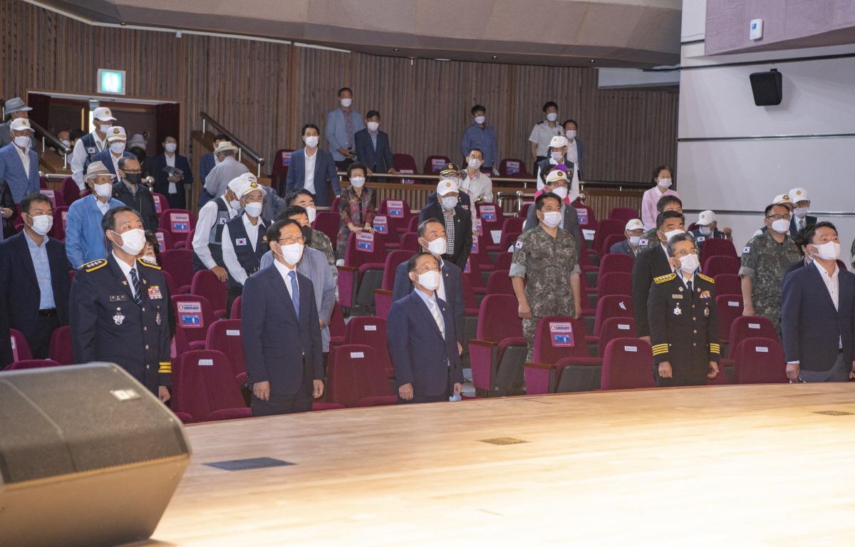 6.25전쟁 제71주년 기념행사 첨부이미지 : 2021.06.25+6.25전쟁+제71주년+기념행사_18.JPG