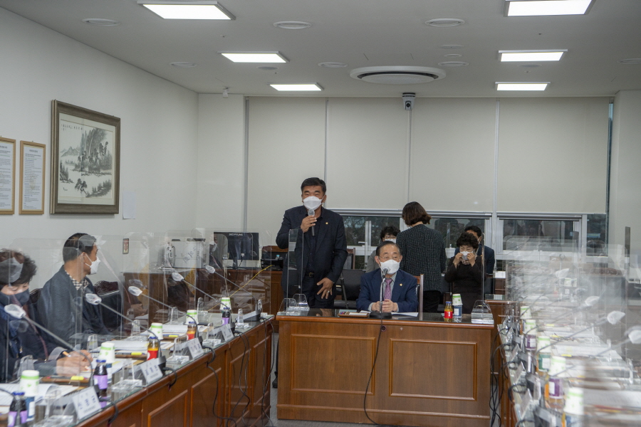 고흥군의회 의정자문위원회 정기회의 첨부이미지 : [크기변환]1603870125034-3.jpg