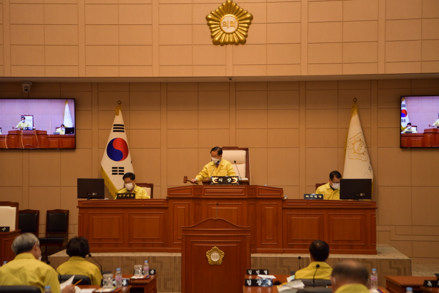 2021년도 군정 주요 업무계획 보고(기획실, 관광정책실, 주민복지과, 행정과) 첨부이미지 : [크기변환]1604989640928-24.jpg