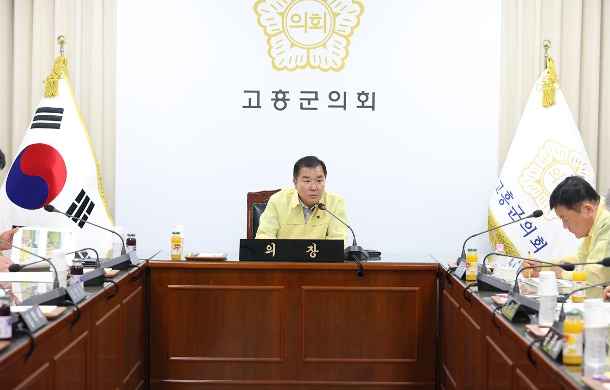 제10대 고흥군의회 폭염가뭄대책보고회 첨부이미지 : 2026. 08. 05 폭염가뭄대책보고회 (2).JPG