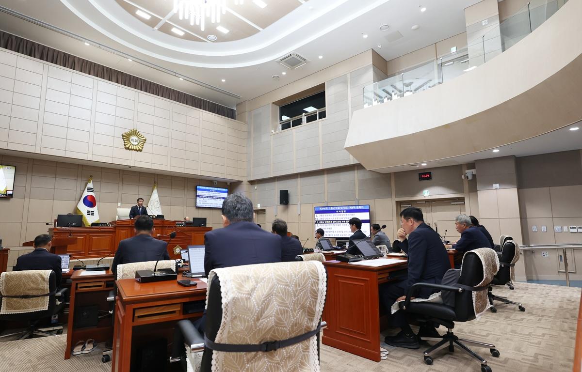 10대 제346회 고흥군의회 임시회 제8차 본회의 첨부이미지 : 2026.7.31 제346회 고흥군의회 임시회 제8차 본회의 (8).JPG