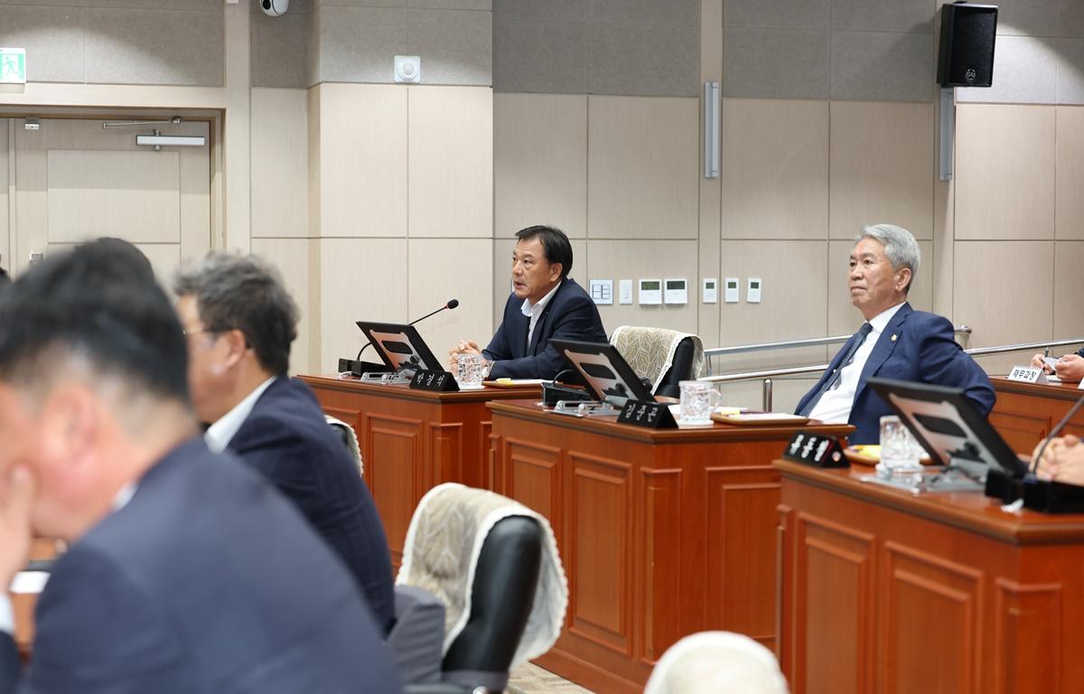 10대 제346회 고흥군의회 임시회 제8차 본회의 첨부이미지 : 2026.7.31 제346회 고흥군의회 임시회 제8차 본회의 (7).JPG