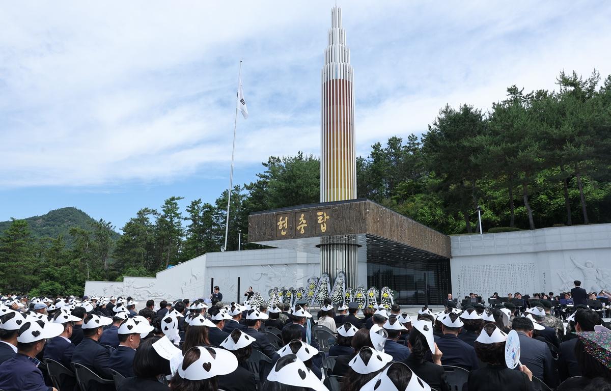 제71회 현충일 추념식 첨부이미지 : 2026.6.6 제71회 현충일 추념식 (2).JPG
