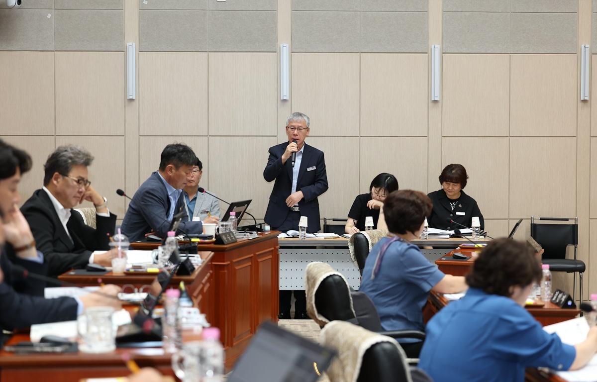 10대 제346회 고흥군의회 임시회 제2차 본회의(업무보고회) 첨부이미지 : 2026.7.23 제346회 고흥군의회 임시회 제2차 본회의(업무보고회) (7).JPG