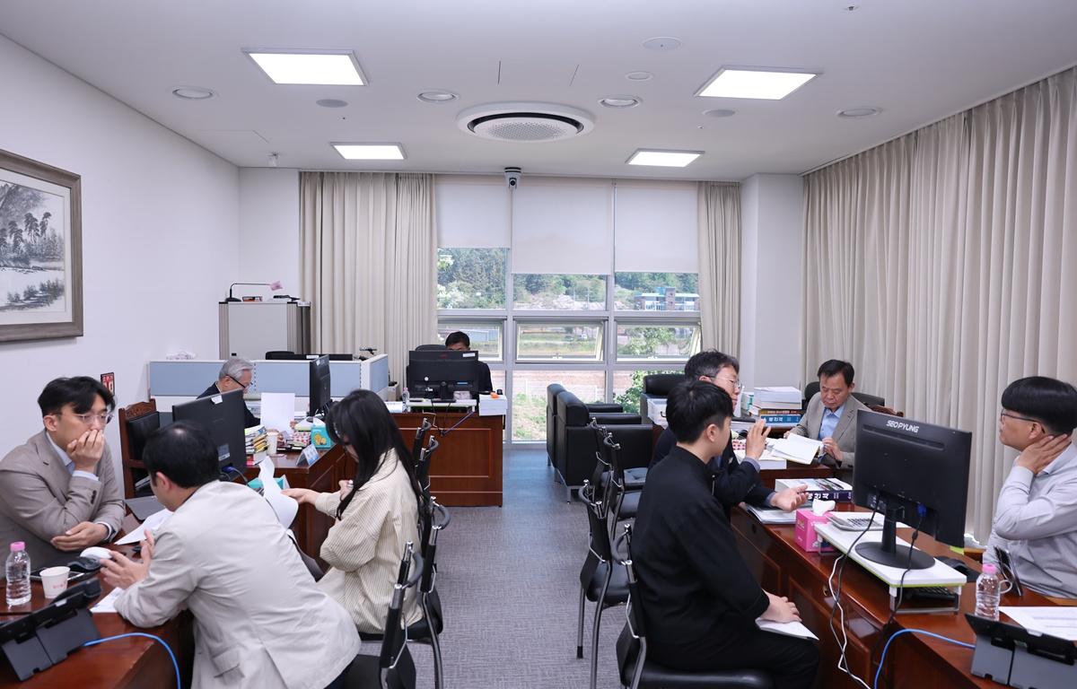 2025회계연도 결산검사특별위원회 개최 첨부이미지 : 2026.4.17 2025회계연도 결산검사특별위원회 개최 (3).JPG