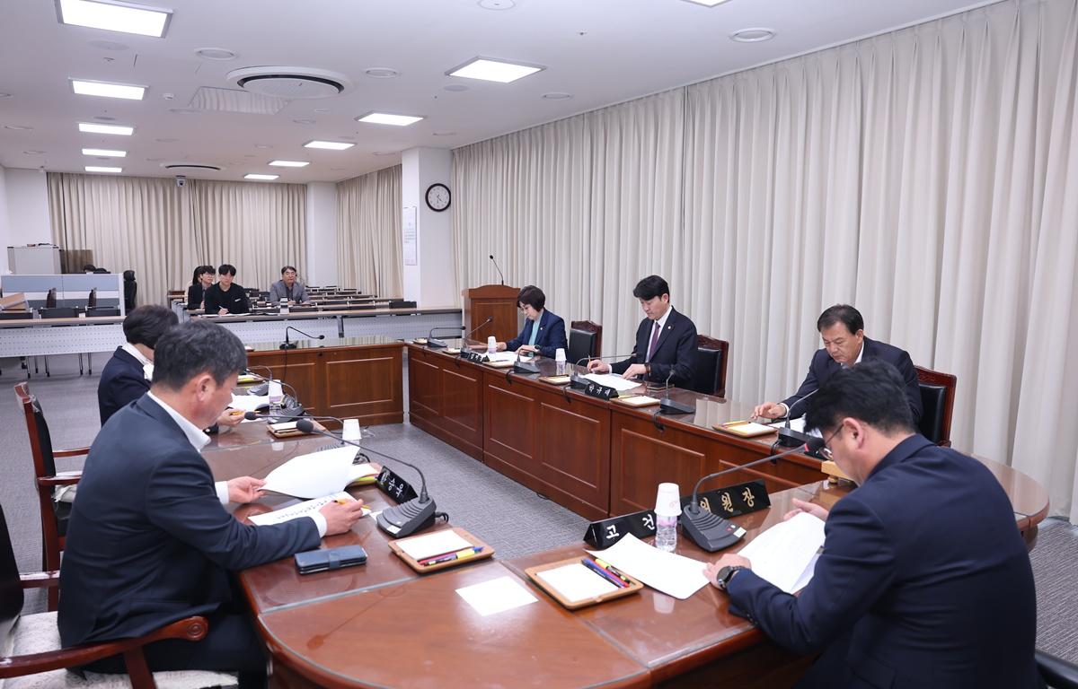 해창만간척지조사 특별위원회 첨부이미지 : 2026.3.16 해창만간척지조사 특별위원회 (5).JPG