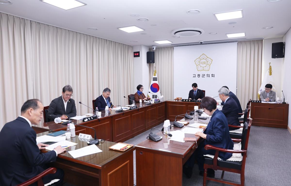 고흥군의회 예산결산위원회 첨부이미지 : 2026.3.20 고흥군의회 예산결산위원회 (2).JPG