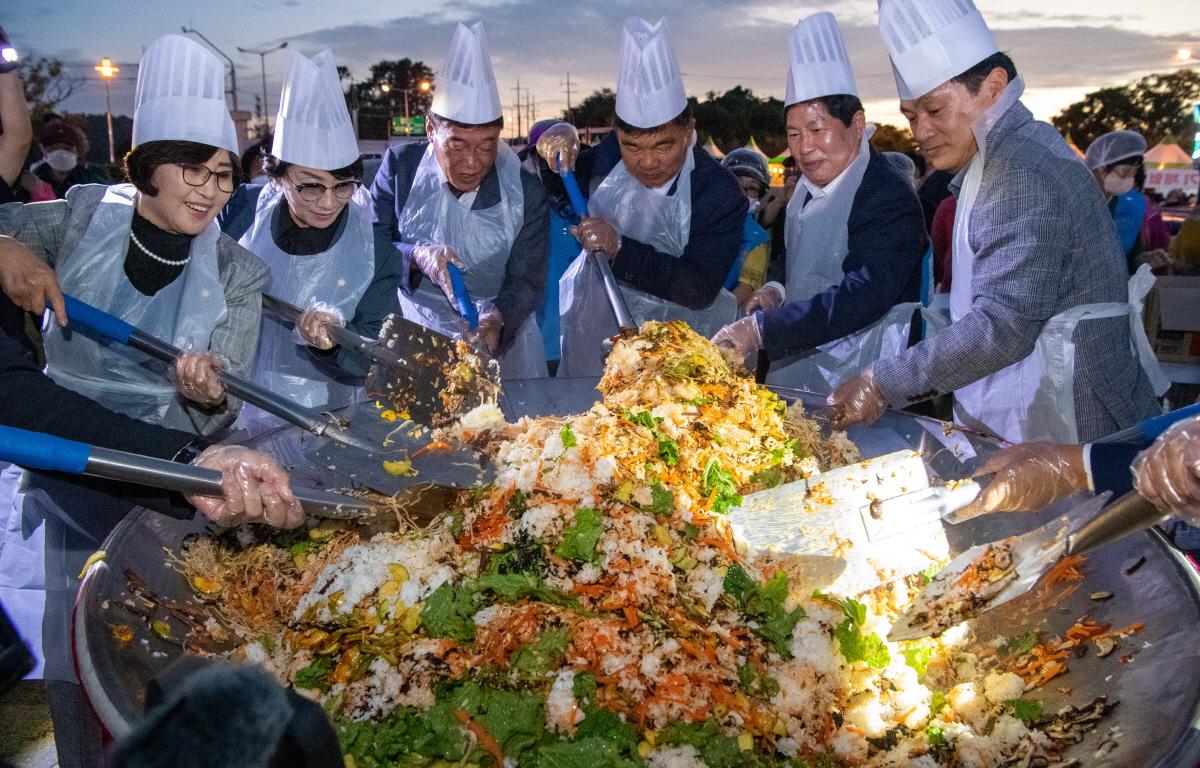 제1회 거금도개것 한상축제 첨부이미지 : 2022.10.01 제1회 거금도개것 한상축제 (85).jpg