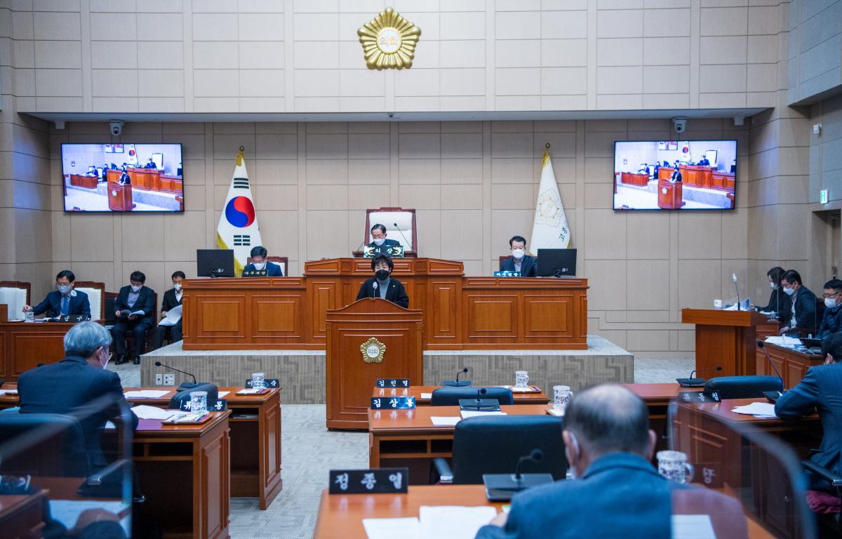 제303회 고흥군의회 임시회 첨부이미지 : 2022.01.06 303회 고흥군의회 임시회 (61).jpg