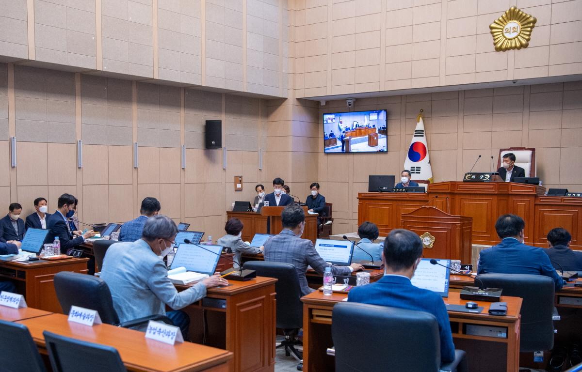  제307회 고흥군의회 임시회 제3차 본회의 첨부이미지 : 2022.07.21 제307회 고흥군의회 임시회 제3차 본회의 (3).jpg