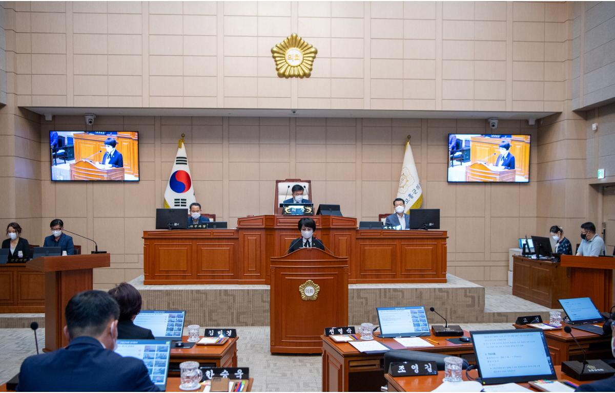 제307회 고흥군의회 임시회 제1차본회의 첨부이미지 : 2022.07.18 제307회 고흥군의회 임시회 제1차본회의  (48).jpg