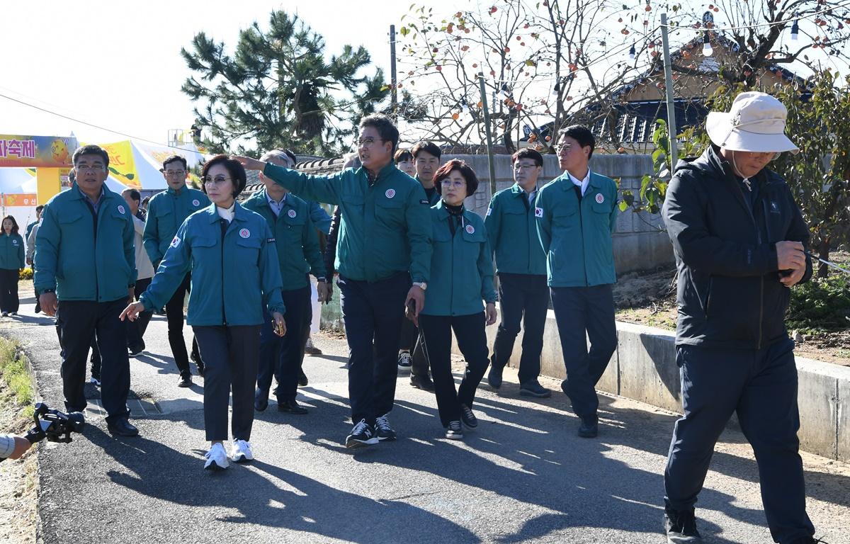 유자축제 사전 현장 점검 첨부이미지 : 2024.11.5 유자축제 사전 현장 점검 (3).JPG