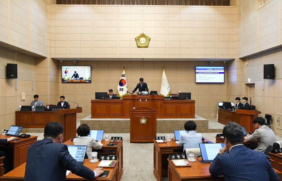 제328회 고흥군의회 임시회 제1차 본회의 첨부이미지 : 2024.7.16 제328회 고흥군의회 임시회 제1차 본회의 (6).JPG