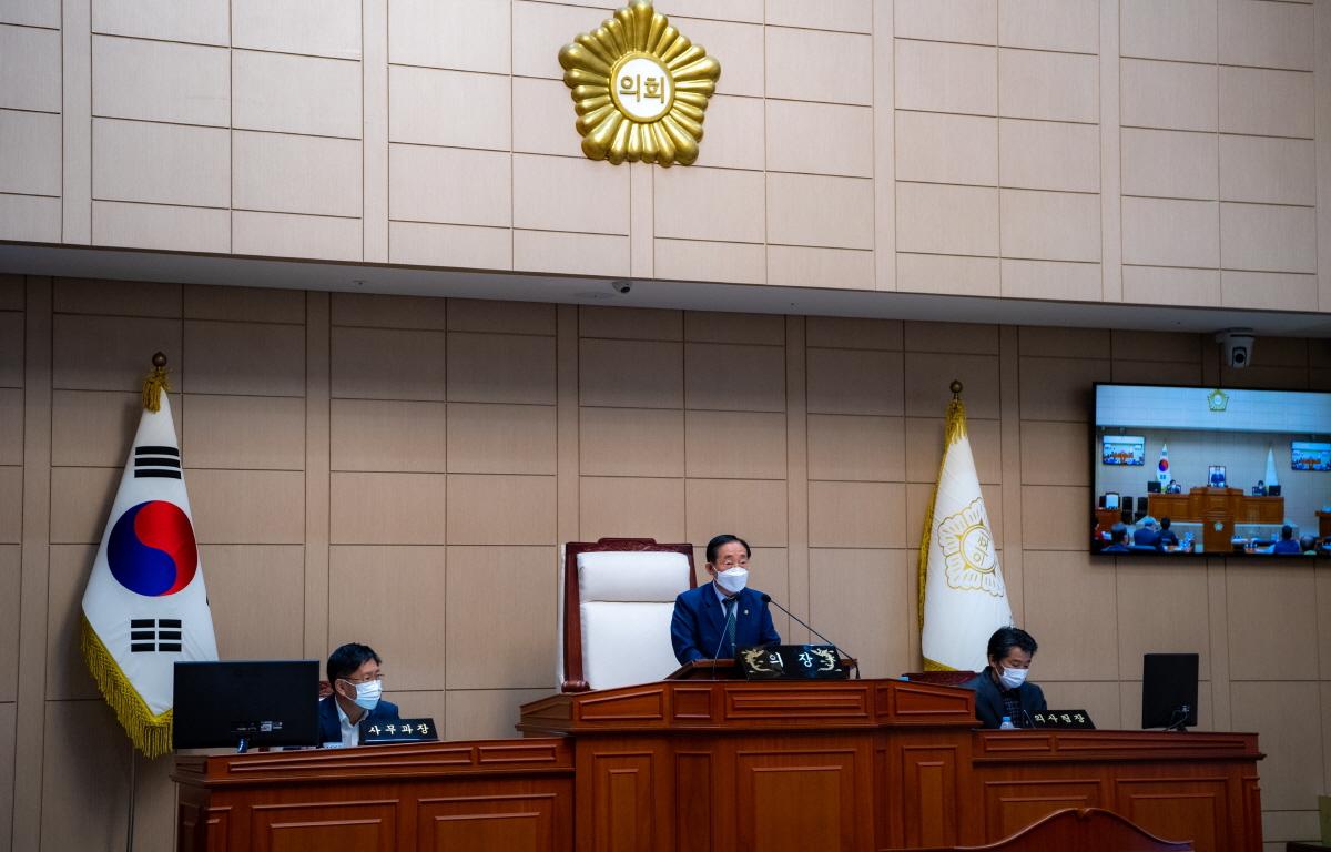  302회 고흥군의회 제2차정례회 4차본회의 첨부이미지 : 20201.11.08 302회 고흥군의회 제2차정례회 4차본회의 (31).jpg