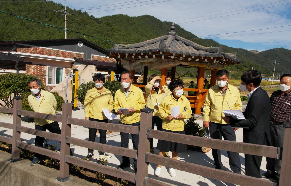 2020년도 하반기 군 발주사업 행정사무조사 2반 첨부이미지 : 2021.10.15 2020년도 하반기 군 발주사업 행정사무조사 2반 (22).JPG