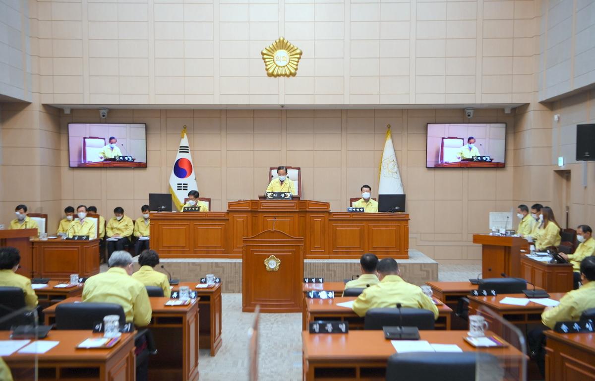 제296회 고흥군의회 임시회  첨부이미지 : 제 296회 고흥군의회 임시회 개회 (2).JPG