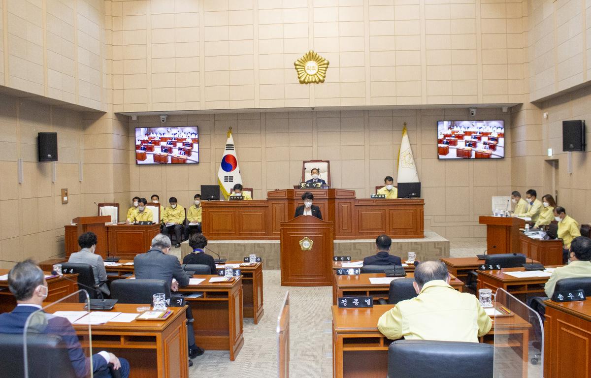 제296회 고흥군의회 임시회 폐회 첨부이미지 : 제296회 고흥군의회 임시회 폐회 (27).jpg