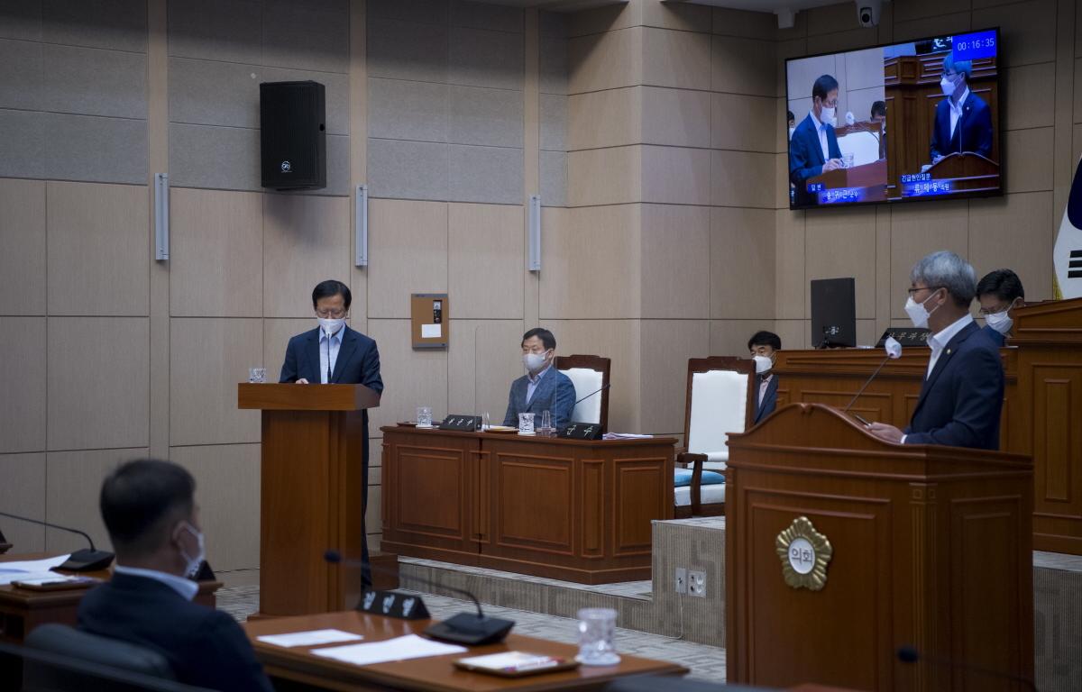 제299회 고흥군의회 임시회 8차본회의 첨부이미지 : 2021.07.22 제299회 고흥군의회 임시회 8차 본회의 (31).JPG