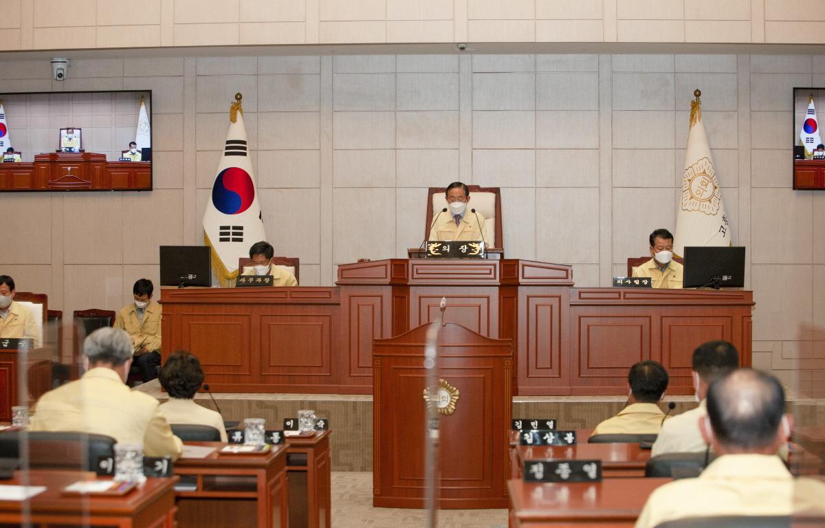 제297회  고흥군의회 임시회 제1차 본회의  첨부이미지 : 5.17+제7회+고흥군의회+임시회+(29)_web.jpg