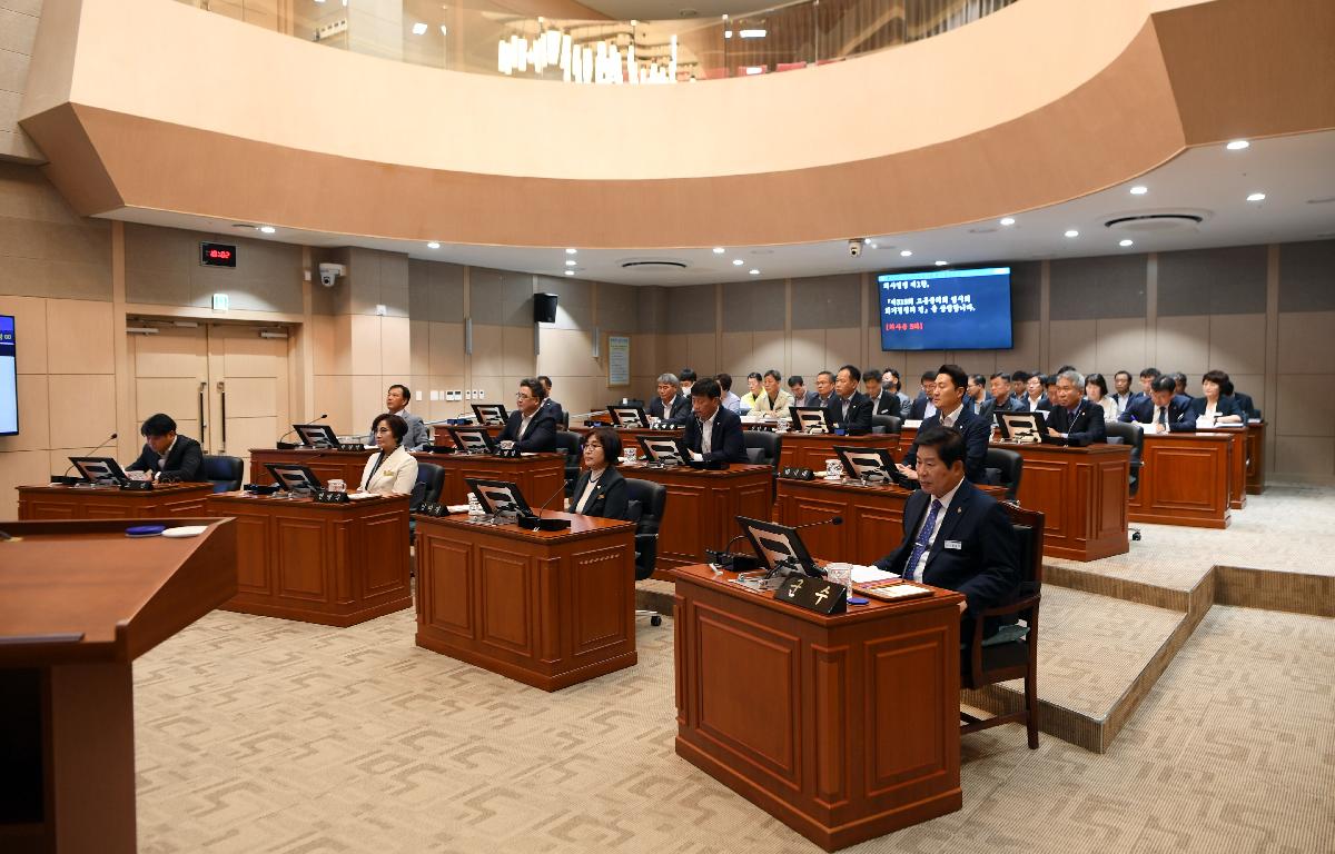 제315회 고흥군의회 임시회 제1차 본회의 첨부이미지 : 2023.05.10 제315회 고흥군의회 임시회 제1차 본회의 (14).JPG