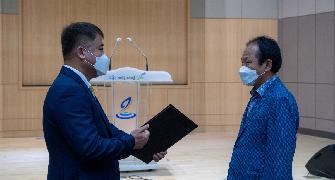 제9대 의원 당선증 교부식