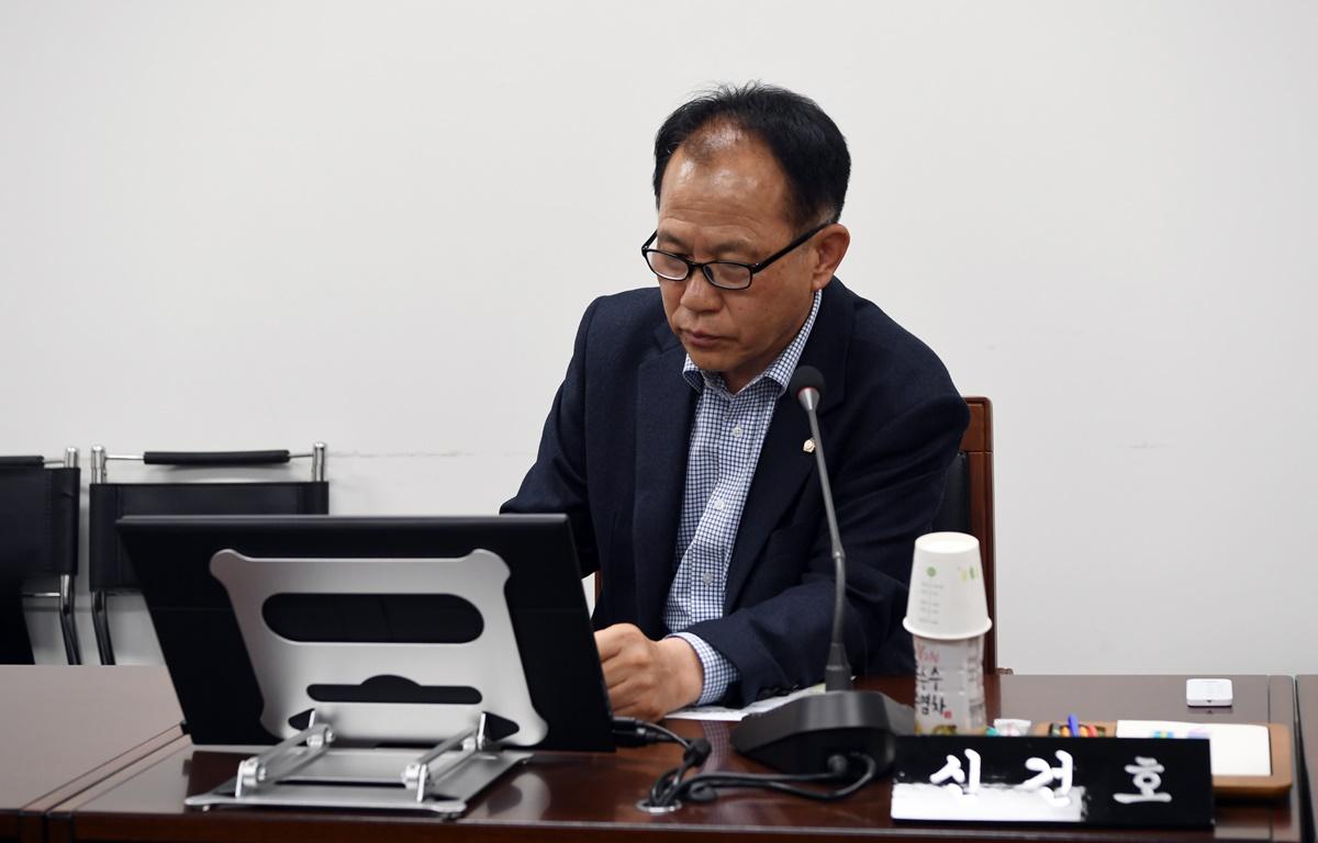 산업건설위원회 첨부이미지 : 2023.05.10 제315회 고흥군의회 임시회 산업건설위원회 조례안 심사 (15).JPG