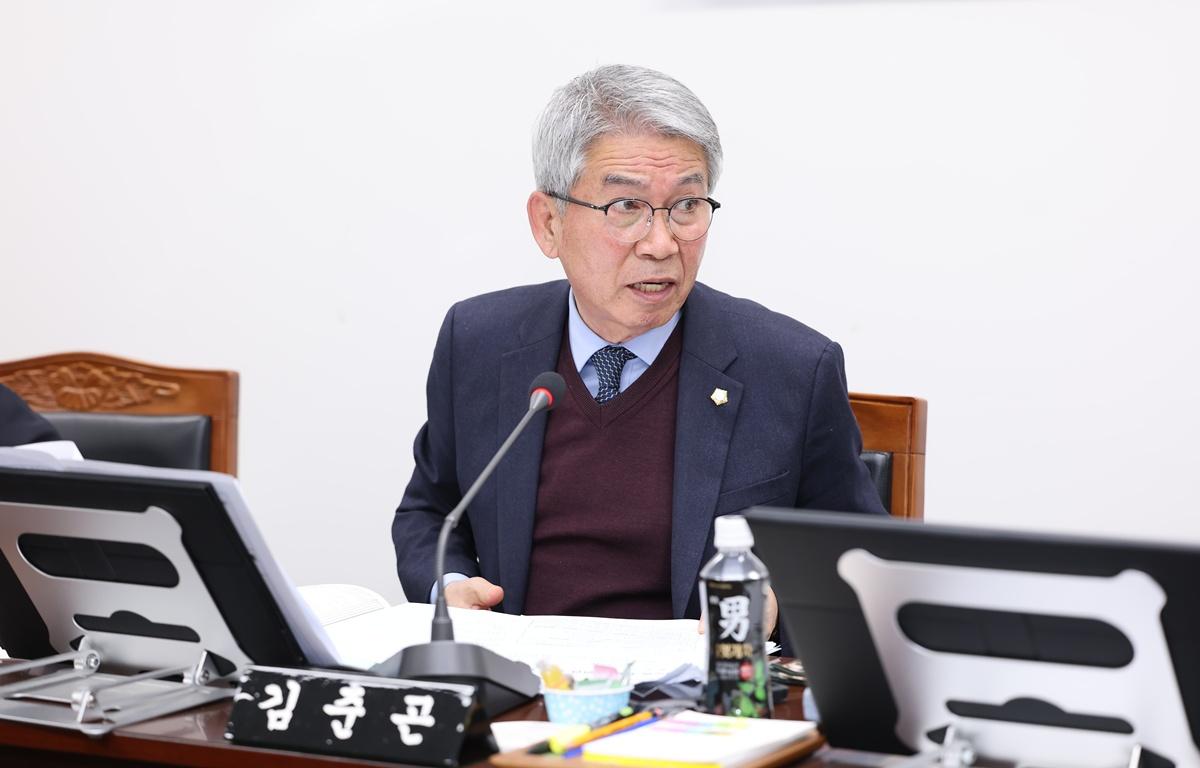 제344회 고흥군의회 임시회 제1차 산업건설위원회 첨부이미지 : 2026.3.16 제344회 고흥군의회 임시회 제1차 산업건설위원회 (10).JPG
