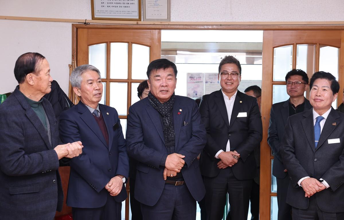 2026 군민과의 지역발전 토론회(풍양면) 첨부이미지 : 2026.1.14 2026 군민과의 지역발전 토론회(풍양면) (1).JPG