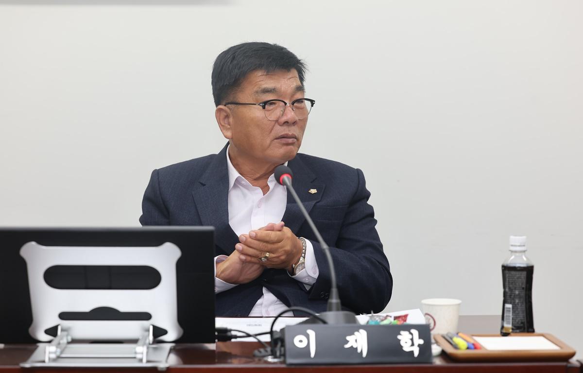 제341회 고흥군의회 임시회 제1차 산업건설위원회 첨부이미지 : 2025.10.15 제341회 고흥군의회 임시회 제1차 산업건설위원회 (37).JPG