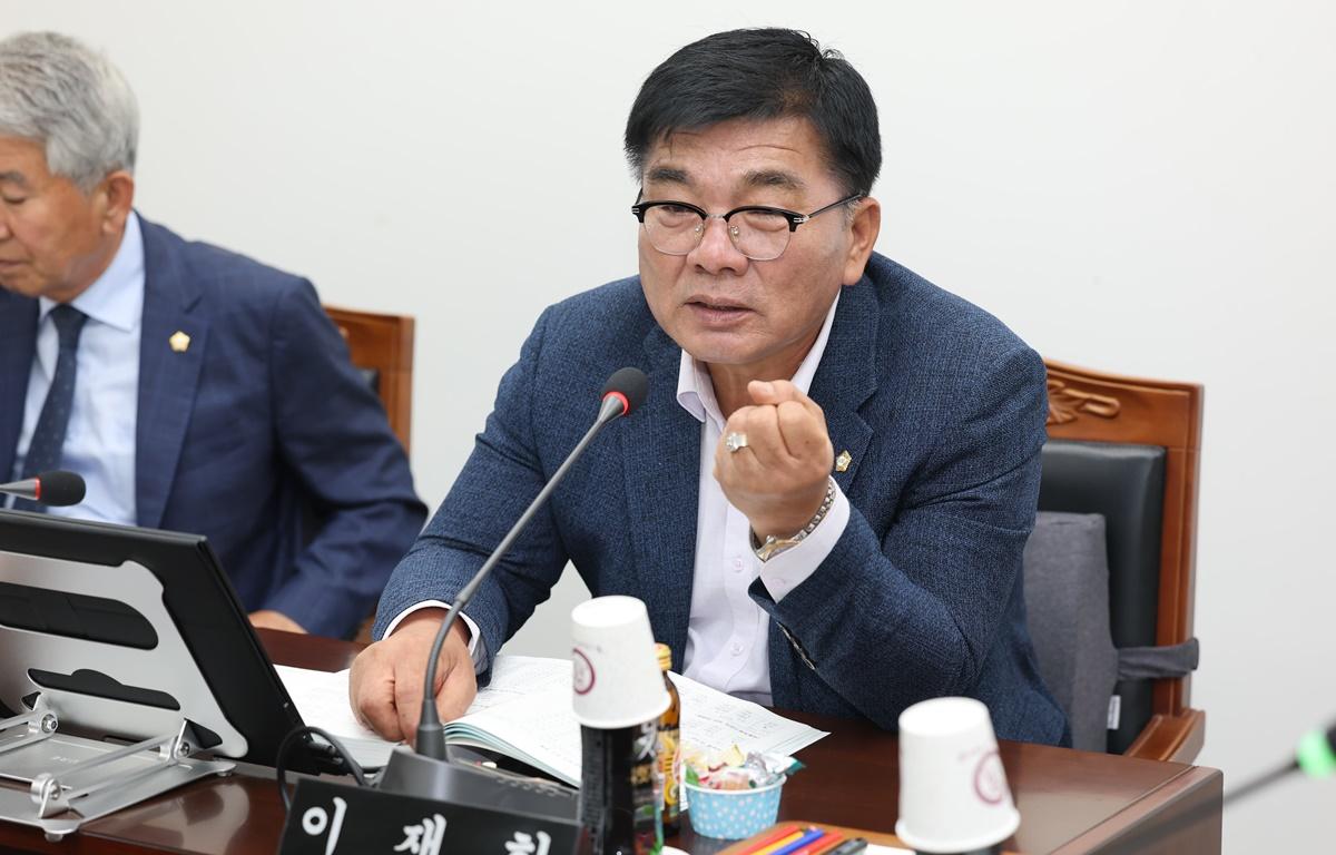 2025년 행정사무감사(산업건설위원회) 첨부이미지 : 2025.6.11 2025년 행정사무감사(산업건설위원회) (42).JPG