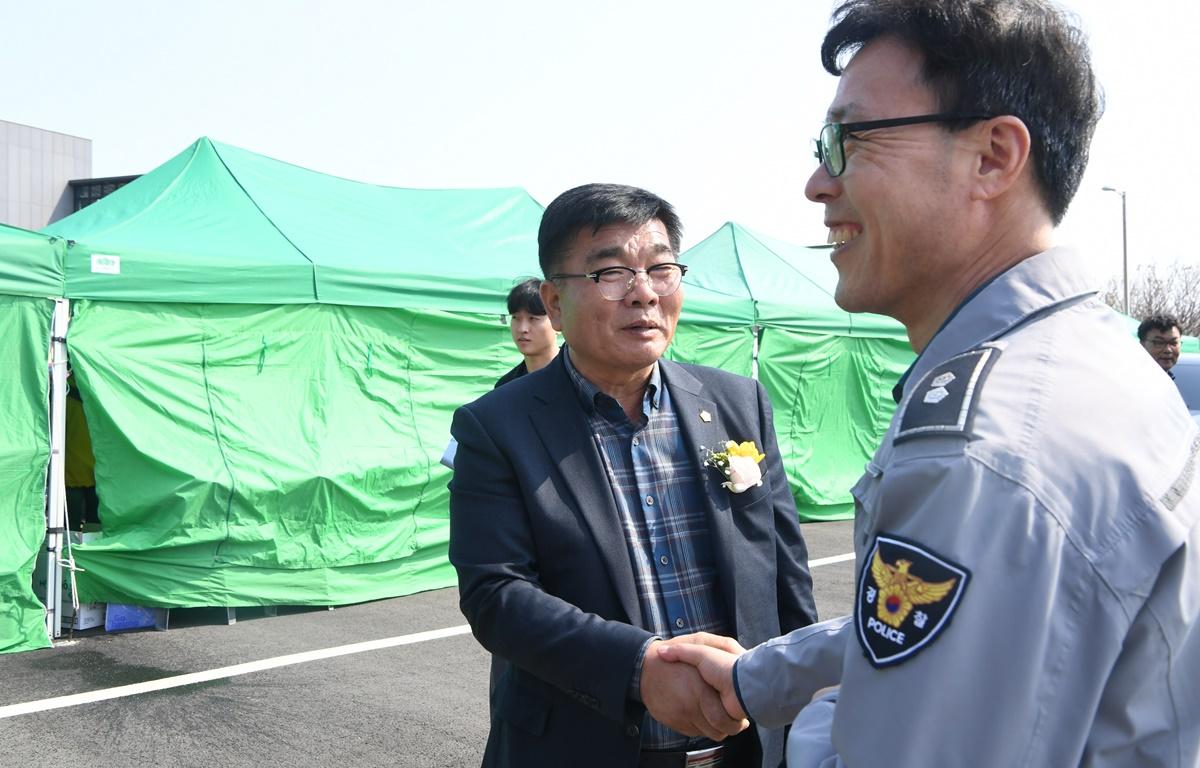 거금도 명품 비단 둘레길 조성사업 등 착 준공식 첨부이미지 : 2025.3.31 거금도 명품 비단 둘레길 조성사업 등 착 준공식 (22).JPG