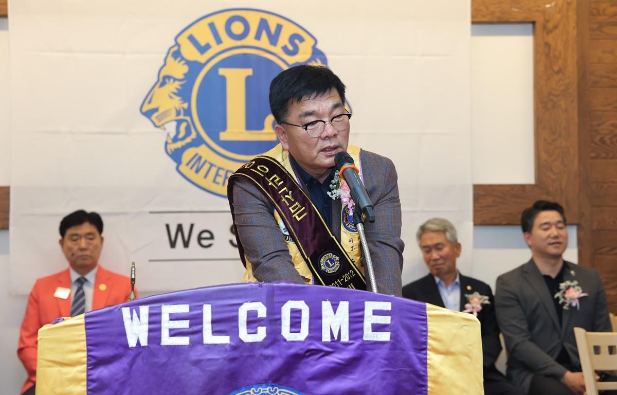 금산라이온스클럽 회장 이취임식 첨부이미지 : 2025.6.26 금산라이온스클럽 회장 이취임식 (8).JPG