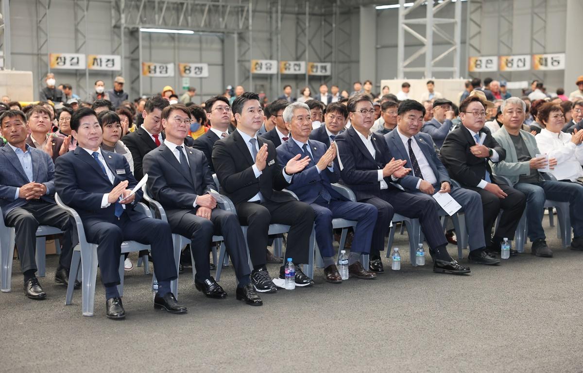 제53회 도양읍민의 날 첨부이미지 : 2025.5.1 제53회 도양읍민의 날 (1).JPG
