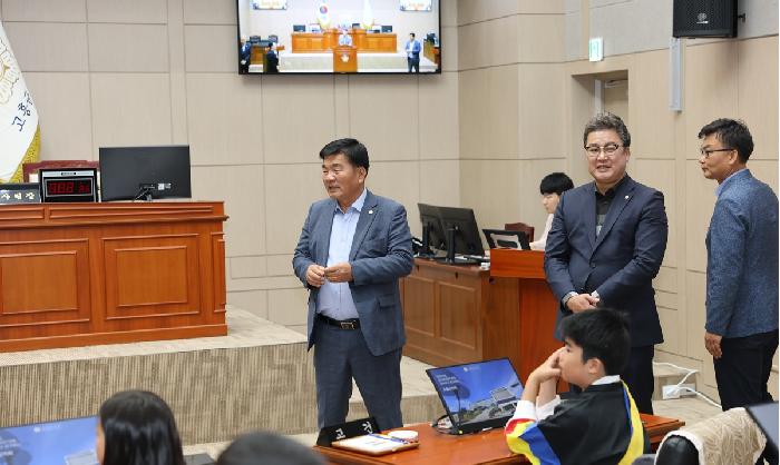 두원면 초등학교 의회 견학