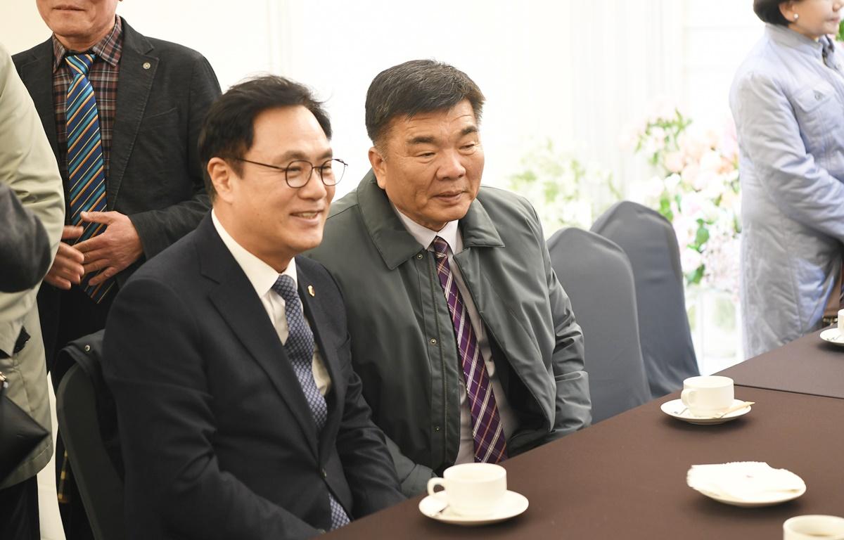 재경고흥군향우회장 이취임식 첨부이미지 : 2025.3.7 재경고흥군향우회장 이취임식 (4).JPG