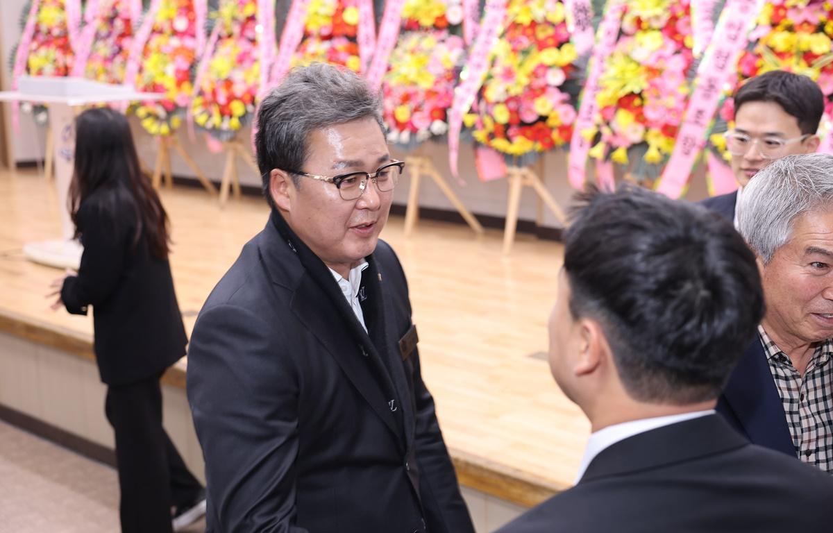 고흥군 4-H 연합회 제67, 68대 회장단 이취임식 첨부이미지 : 2026.1.16 고흥군 4-H 연합회 제67, 68대 회장단 이취임식(17).JPG