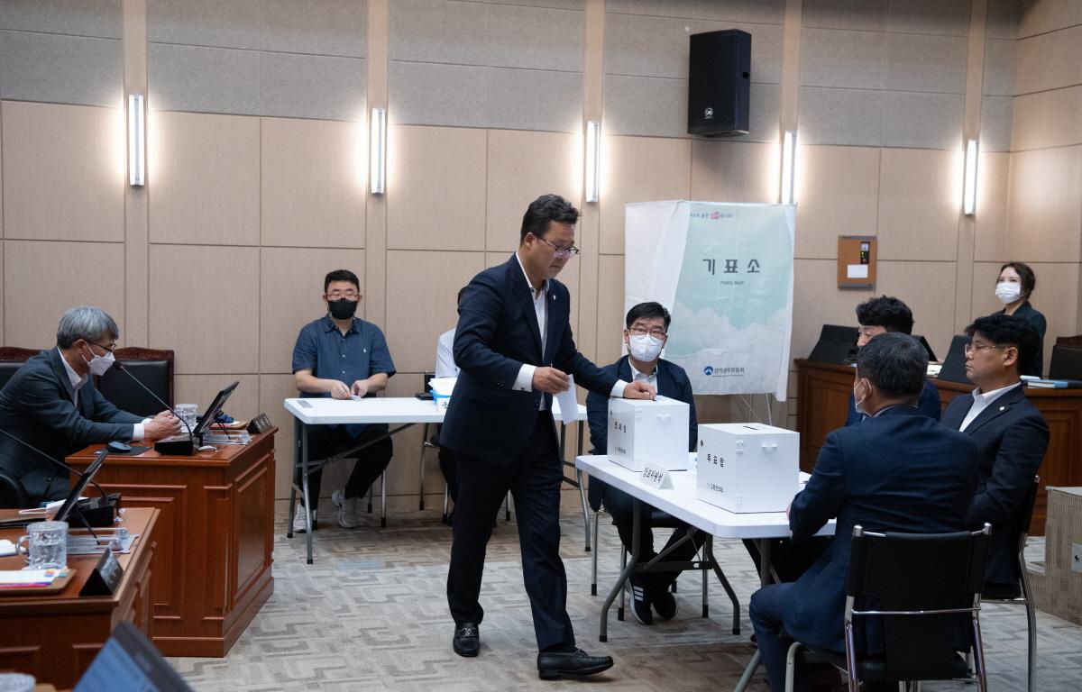 제306회 고흥군의회 임시회 첨부이미지 : 2022.07.01 제306회 고흥군의회 임시회 (20).jpg