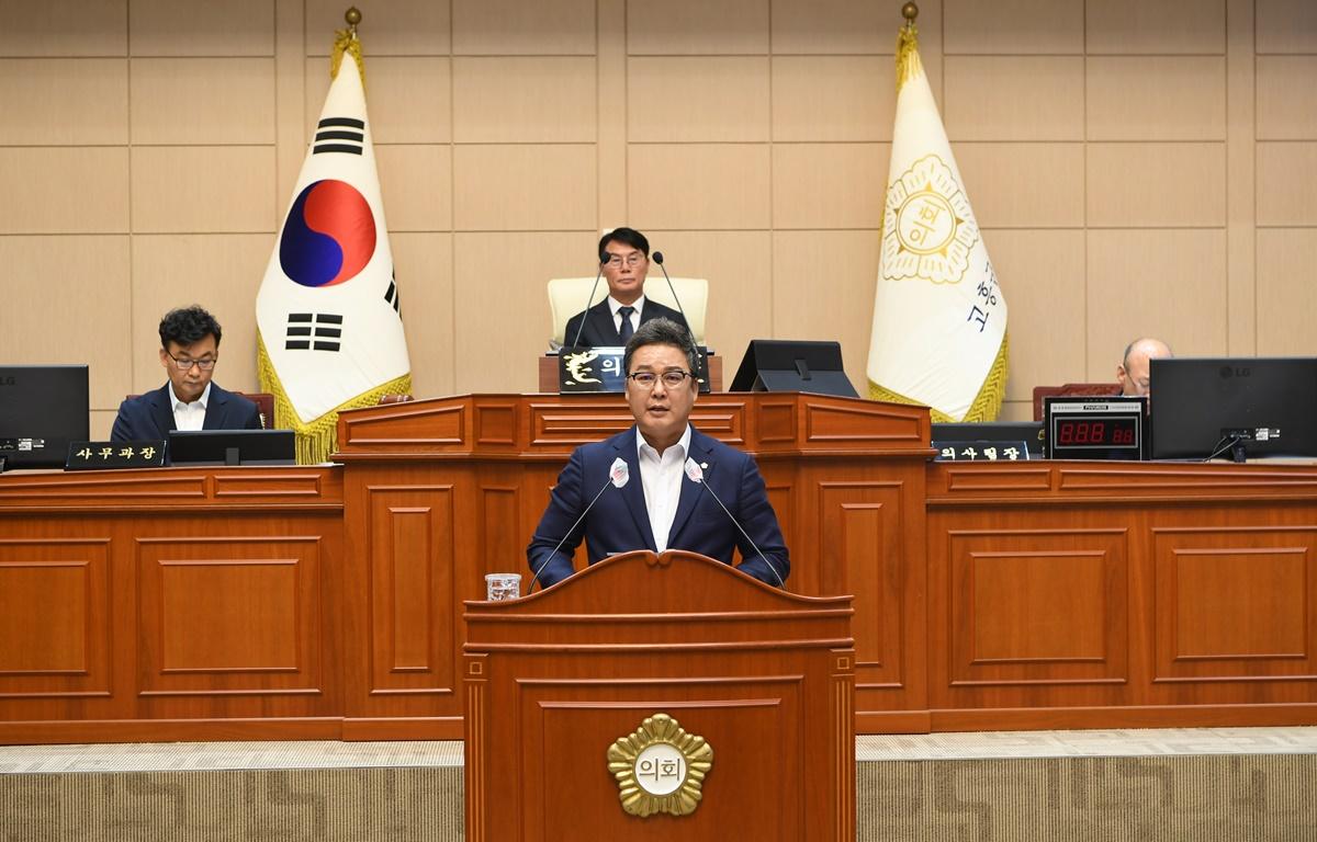 제329회 고흥군의회 임시회 제2차 본회의 첨부이미지 : 2024.9.9 제329회 고흥군의회 임시회 제2차 본회의 (12).JPG