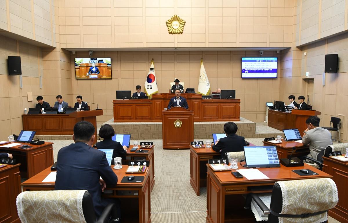 제329회 고흥군의회 임시회 제1차 본회의 첨부이미지 : 2024.9.2 제329회 고흥군의회 임시회 제1차 본회의 (7).JPG