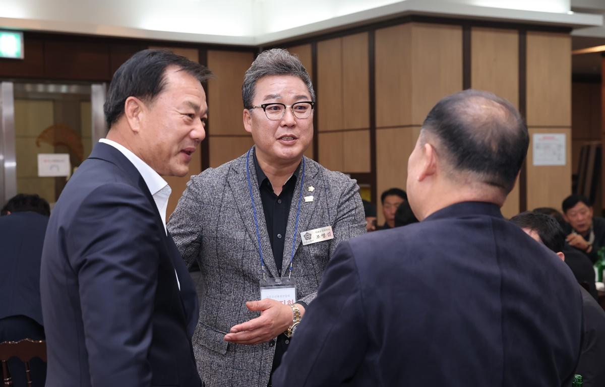고흥군 신해생 연합회 회장 이취임식 첨부이미지 : 2025.11.29 고흥군 신해생 연합회 회장 이취임식 (3).JPG