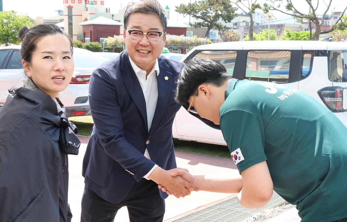 제41회 녹동체육동우회장배 고흥군 직장 및 기관 사회단체 배구대회 첨부이미지 : 2025.4.26 제41회 녹동체육동우회장배 고흥군 직장 및 기관 사회단체 배구대회 (1).JPG