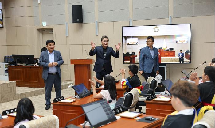 두원면 초등학교 의회 견학