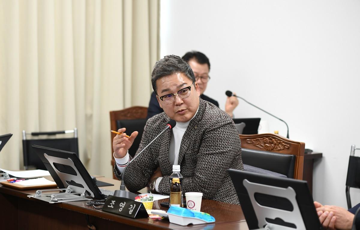 행정자치위원회(조례안 등 심의) 첨부이미지 : 2025.3.18 행정자치위원회(조례안 등 심의) (29).JPG