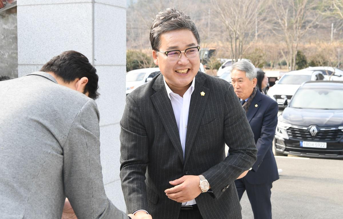 2025학년도 노인대학 및 대학원 입학식 첨부이미지 : 2025.3.6 2025학년도 노인대학 및 대학원 입학식 (1).JPG