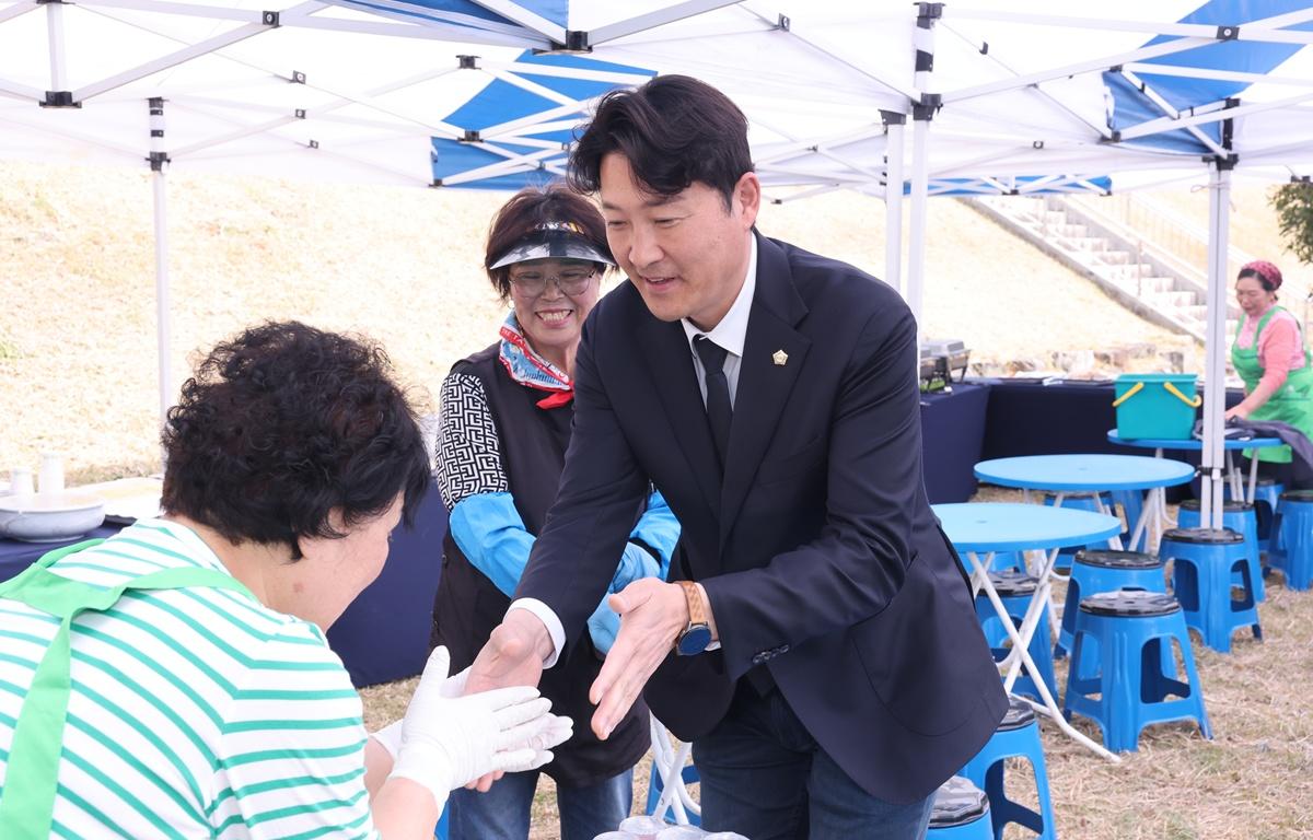 도화면 발포 충무사 다례제 첨부이미지 : 2026.4.28 도화면 발포 충무사 다례제 (4).JPG