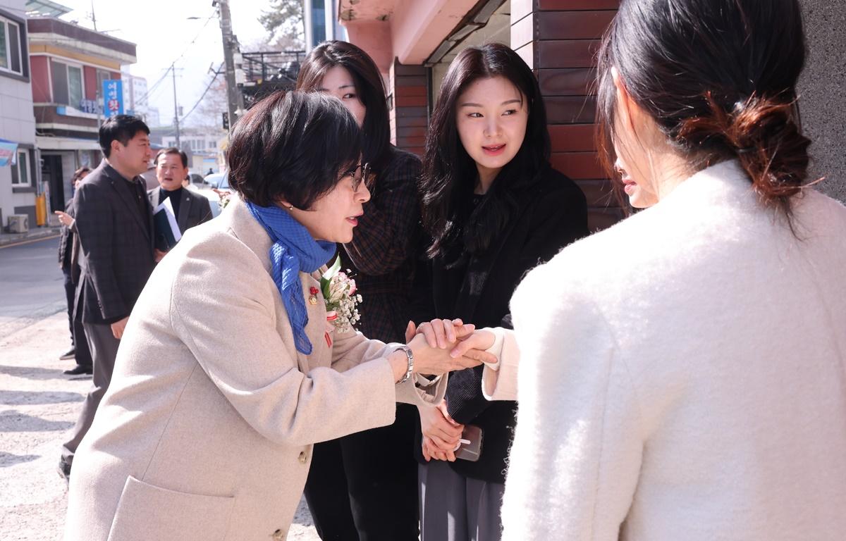 공직자 공동주택(흥양관 2호) 입주식 첨부이미지 : 2026.2.20 공직자 공동주택(흥양관 2호) 입주식 (2).JPG