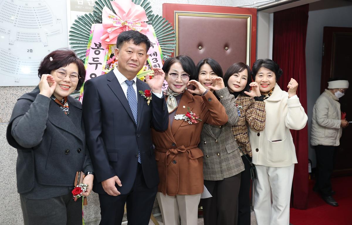 제3회 고흥노인복지기관협의회 종사자의 밤 첨부이미지 : 2025.11.21 제3회 고흥노인복지기관협의회 종사자의 밤 (4).JPG