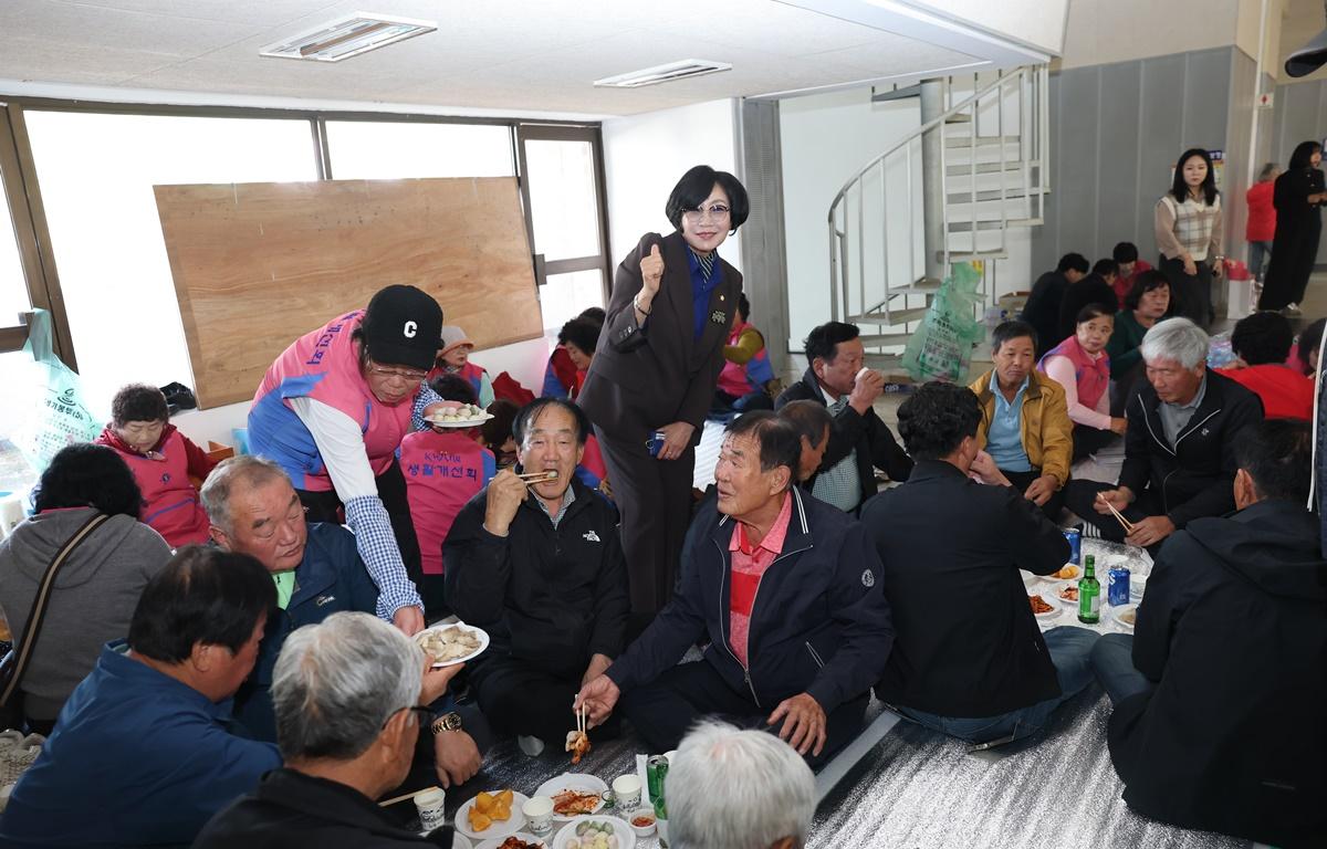 제18회 고흥군농업인학습단체 농촌사랑 한마음대회 첨부이미지 : 2025.11.4 제18회 고흥군농업인학습단체 농촌사랑 한마음대회 (8).JPG