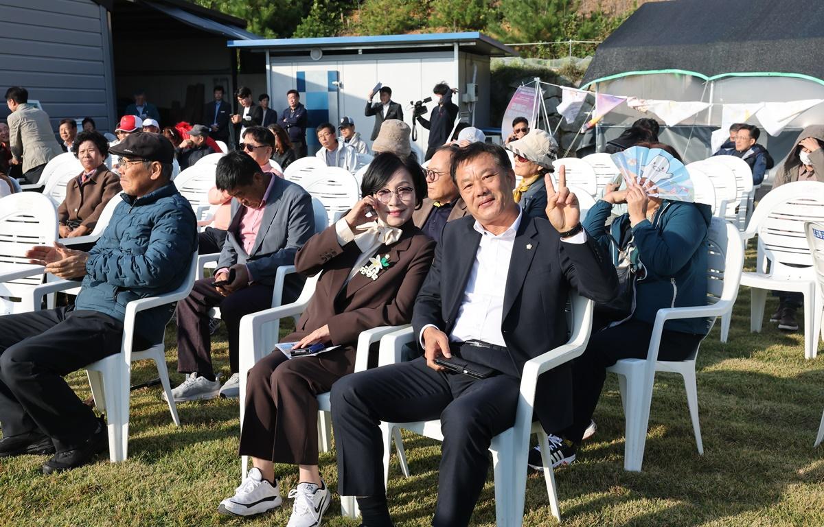 제1회 고흥만 노을음악회 첨부이미지 : 2025.11.1 제1회 고흥만 노을음악회 (4).JPG