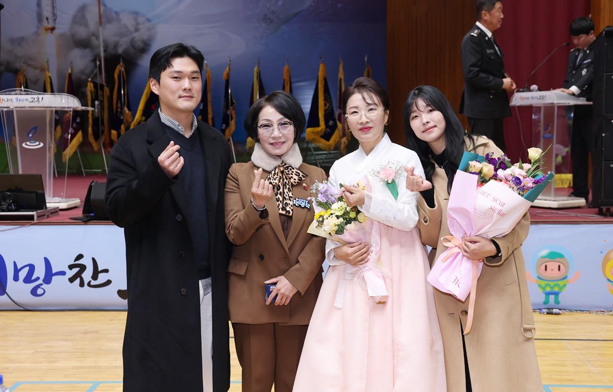 2025년 고흥군자율방범연합회 한마음 전진대회 및 이취임식 첨부이미지 : 2025.12.6 2025년 고흥군자율방범연합회 한마음 전진대회 및 이취임식 (9).JPG